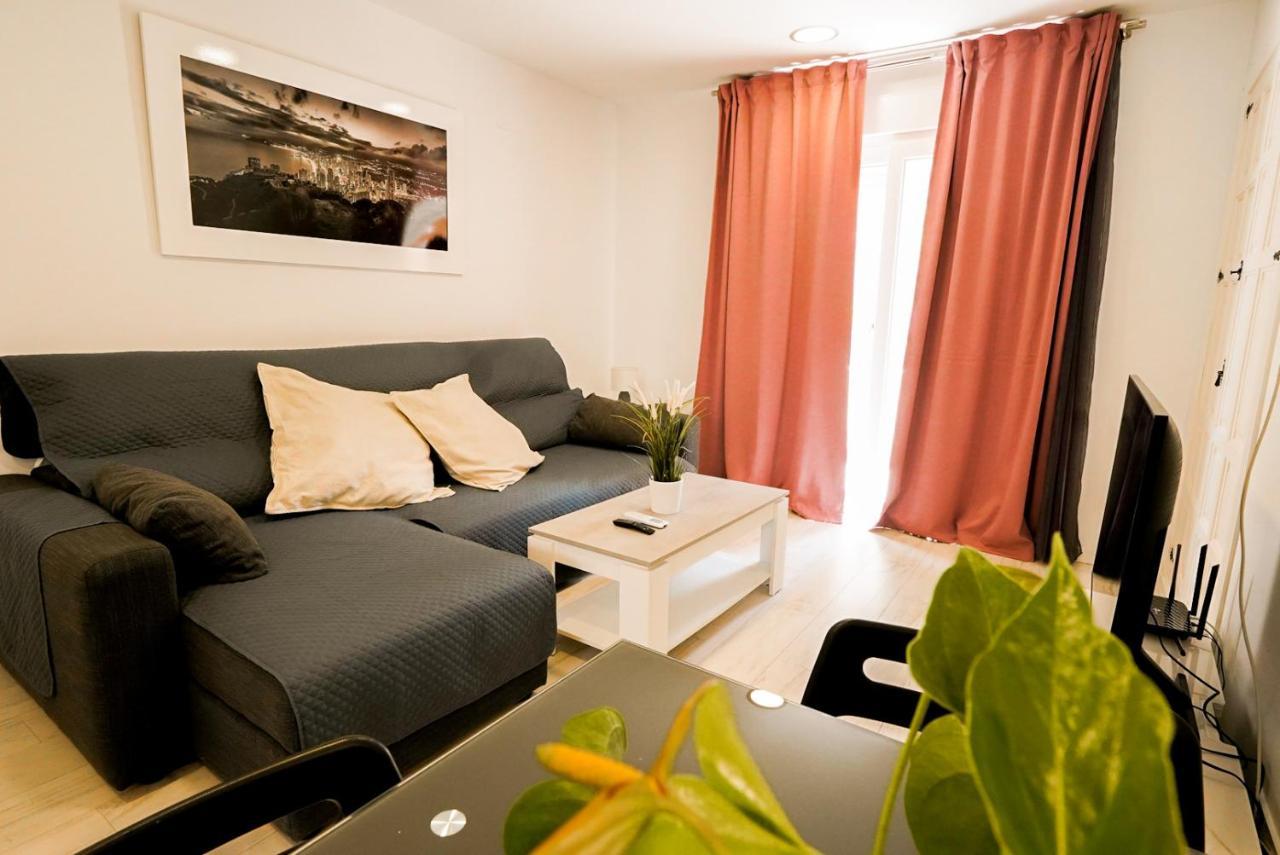 Casa Mya Con Terreno Privado Y Parking Compartido - A 800M De Playa Poniente Villa Benidorm Kültér fotó